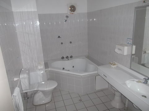 Ulladulla Harbour Motel,  Another Sinclair's Property - Accommodation Port Macquarie 1