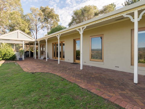 131 - Heart Of The Vale - Accommodation Port Macquarie 1