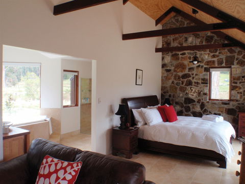 Adventure Bay Retreat - Accommodation Port Macquarie 2