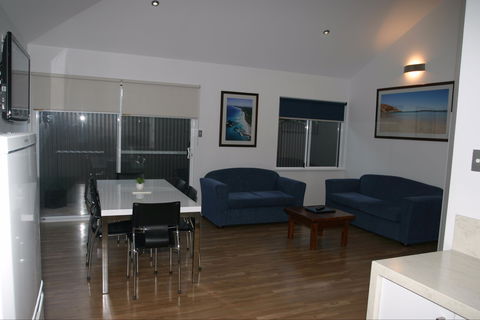 Clearwater Motel Apartments - Accommodation Port Macquarie 1