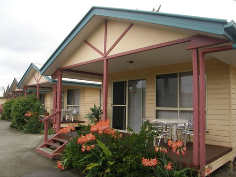 Dolphin Sands Holiday Villas - Accommodation Port Macquarie 0