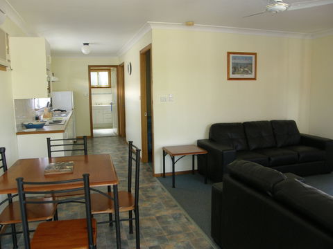 Dolphin Sands Holiday Villas - Accommodation Port Macquarie 2