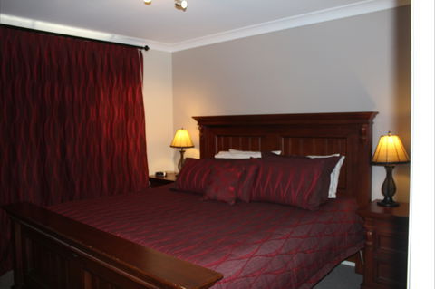 Elm Cottage Tumut - Accommodation Port Macquarie 2