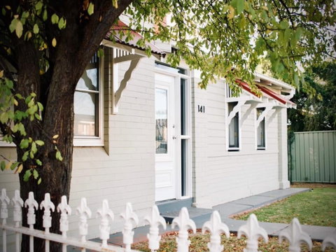 Gipps Street Cottage - Open - Accommodation Port Macquarie 1