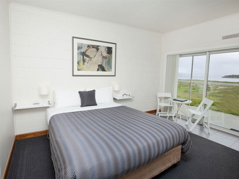 Hotel Bruny - Accommodation Port Macquarie 1