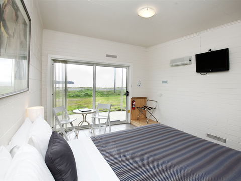 Hotel Bruny - Accommodation Port Macquarie 2