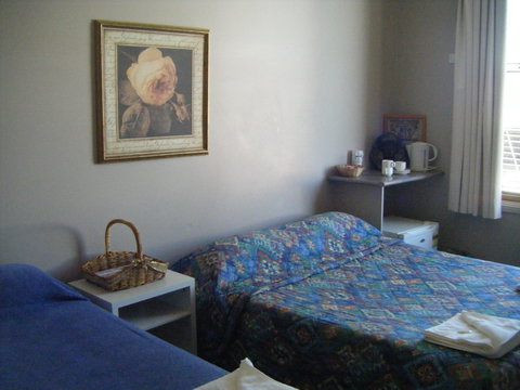 Imperial Hotel Cowra - Accommodation Port Macquarie 1