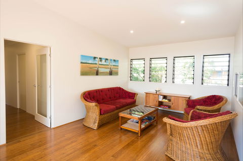 Just Sit: Moruya Heads - Accommodation Port Macquarie 2