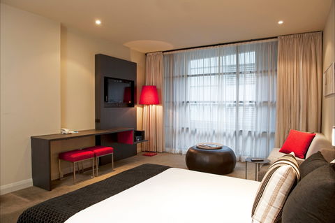 Mantra Hindmarsh Square - Accommodation Port Macquarie 1