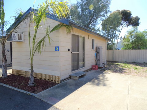 Moonta Bay Cabins - Cabin 2 - Accommodation Port Macquarie 0
