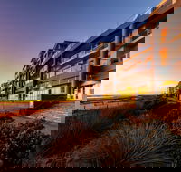 Oaks Glenelg Plaza Pier Suites - Accommodation Port Macquarie