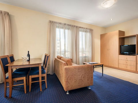 Quest Savoy - Accommodation Port Macquarie 2
