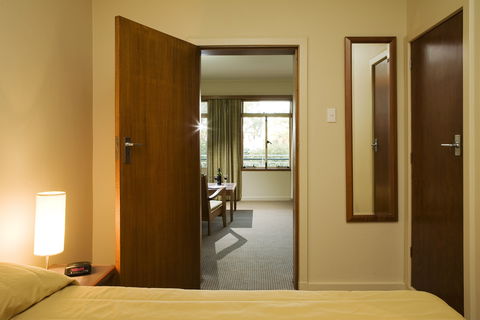 University House - Accommodation Port Macquarie 2