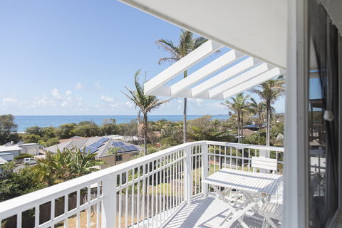 White Beach Cottage - The Perfect Beach Getaway - Accommodation Port Macquarie 1