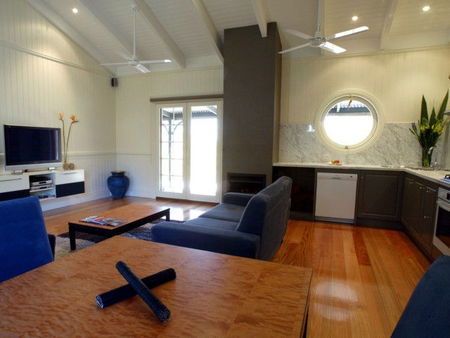 Hill Of Content - Accommodation Port Macquarie 2
