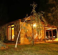 Wombat Hills Cottages - Accommodation Port Macquarie