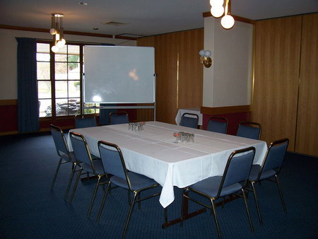 Cascades Motor Inn - Accommodation Port Macquarie 1