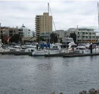 Glenelg Lake Holiday Apartment Accommodation - Accommodation Port Macquarie