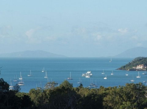 Summit Apartments Airlie Beach - Accommodation Port Macquarie 4