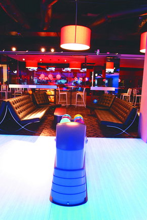 Strike Bowling Bar - Chapel - Accommodation Port Macquarie 3