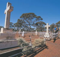 Old Pioneer Cemetery Coolgardie - Accommodation Port Macquarie