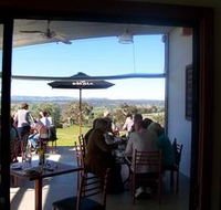 Tenafeate Creek Wines - Accommodation Port Macquarie