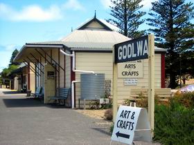 Goolwa Community Arts And Crafts Shop - Accommodation Port Macquarie 0