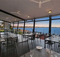 Pee Wee's at the Point - Accommodation Port Macquarie