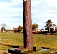 The Flood Memorial or The Stump - Accommodation Port Macquarie