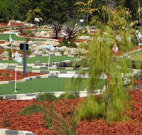 18 Hole Mini Golf - Club Husky - Accommodation Port Macquarie