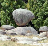 Balancing Rock - Accommodation Port Macquarie
