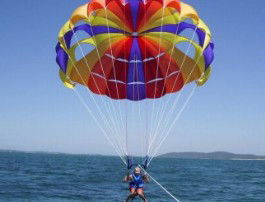 Port Stephens Parasailing - Accommodation Port Macquarie 2