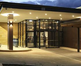 Windsor RSL - Accommodation Port Macquarie 0