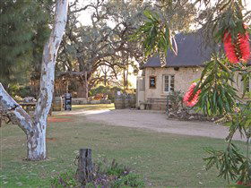 Overland Corner Hotel - Accommodation Port Macquarie 1