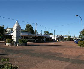 Barcaldine War Memorial Clock - Accommodation Port Macquarie 1