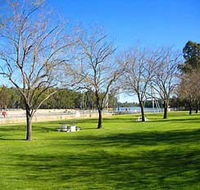 Lock 10 and Weir - Accommodation Port Macquarie