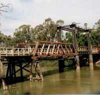 Swan Hill - Murray River Road Bridge - Accommodation Port Macquarie