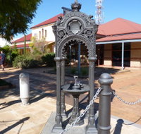 Witcombe Fountain - Accommodation Port Macquarie