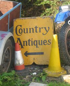 Dirty Janes Emporium - Accommodation Port Macquarie 2