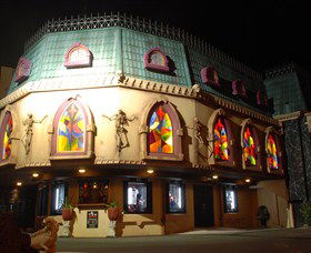 Draculas Cabaret Restaurant - Accommodation Port Macquarie 0