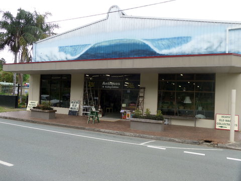 Heaths Old Wares, Collectables & Industrial Antiques - Accommodation Port Macquarie 2