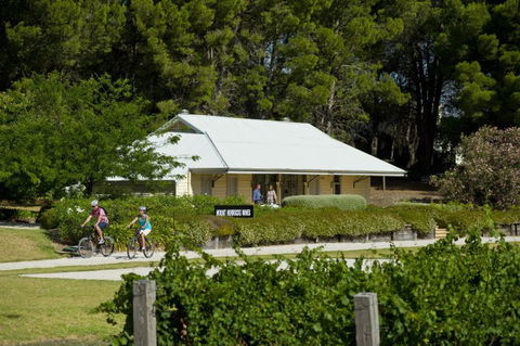 Tour De Vines - Accommodation Port Macquarie 4