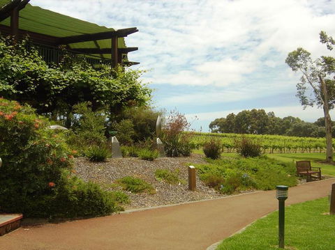 Margaret River, Caves, Wine And Cape Leeuwin Lighthouse Tour From Perth - Accommodation Port Macquarie 2
