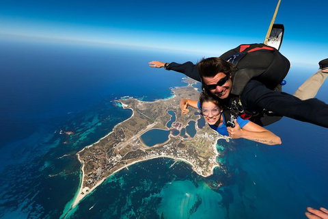 Rottnest Skydive + Fremantle Ferry Package - Accommodation Port Macquarie 1