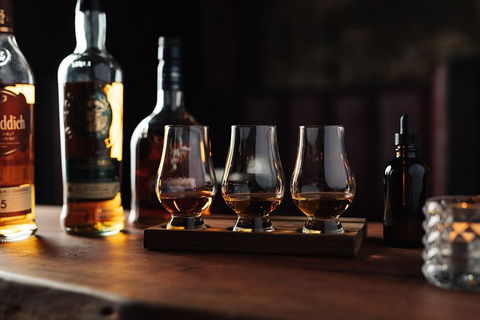 Adelaide Bar Boys Whiskey Tour - Accommodation Port Macquarie 0