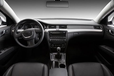 Round Trip Transfer In Private Vehicle From-to Airport In Adelaide Downtown - Accommodation Port Macquarie 1