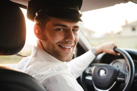 Round Trip Transfer In Private Vehicle From-to Airport In Adelaide Downtown - Accommodation Port Macquarie 3