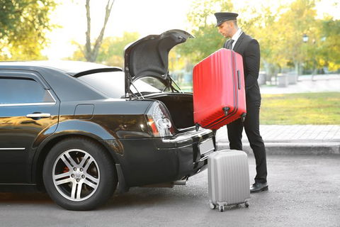 Round Trip Transfer In Private Vehicle From-to Airport In Adelaide Downtown - Accommodation Port Macquarie 7
