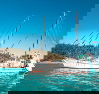 2 night Whitsunday Islands Cruise on New Horizon from Airlie Beach - Accommodation Port Macquarie