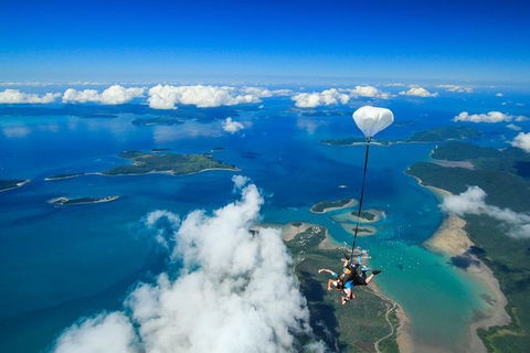 Airlie Beach Tandem Skydive - Accommodation Port Macquarie 4